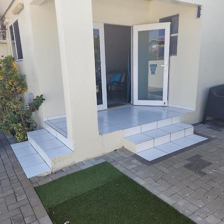The Lush Apartment Willemstad Bagian luar foto