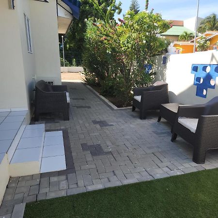 The Lush Apartment Willemstad Bagian luar foto