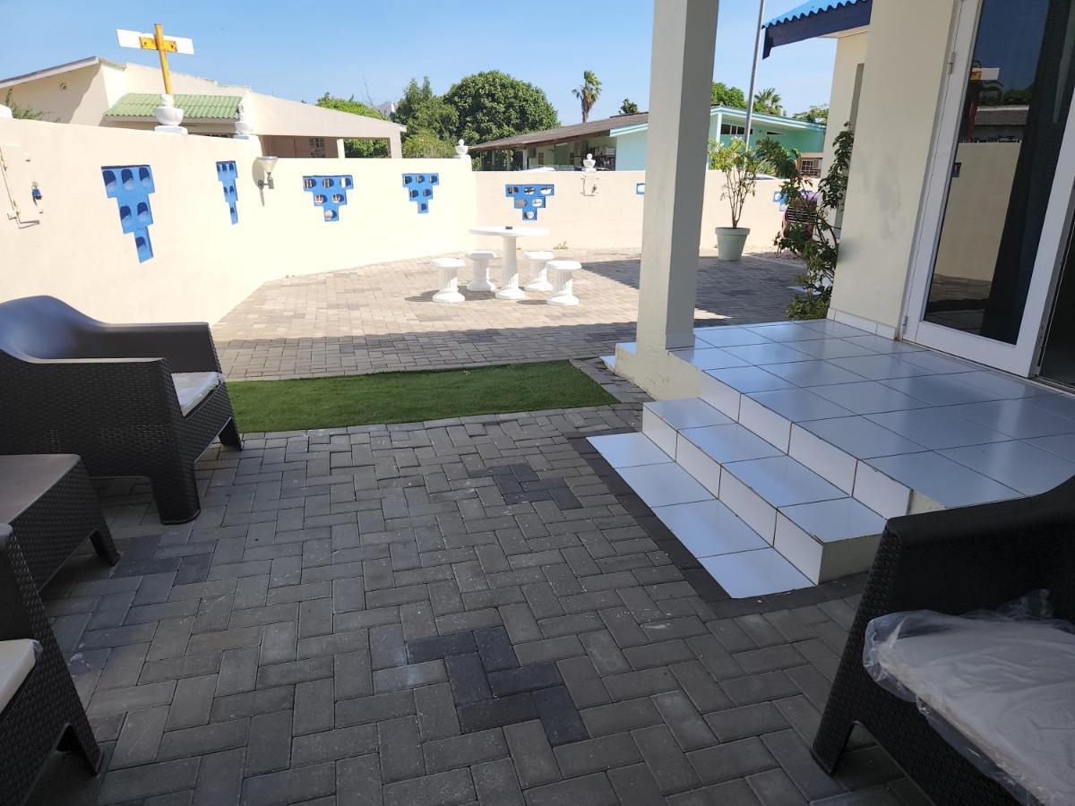 The Lush Apartment Willemstad Bagian luar foto