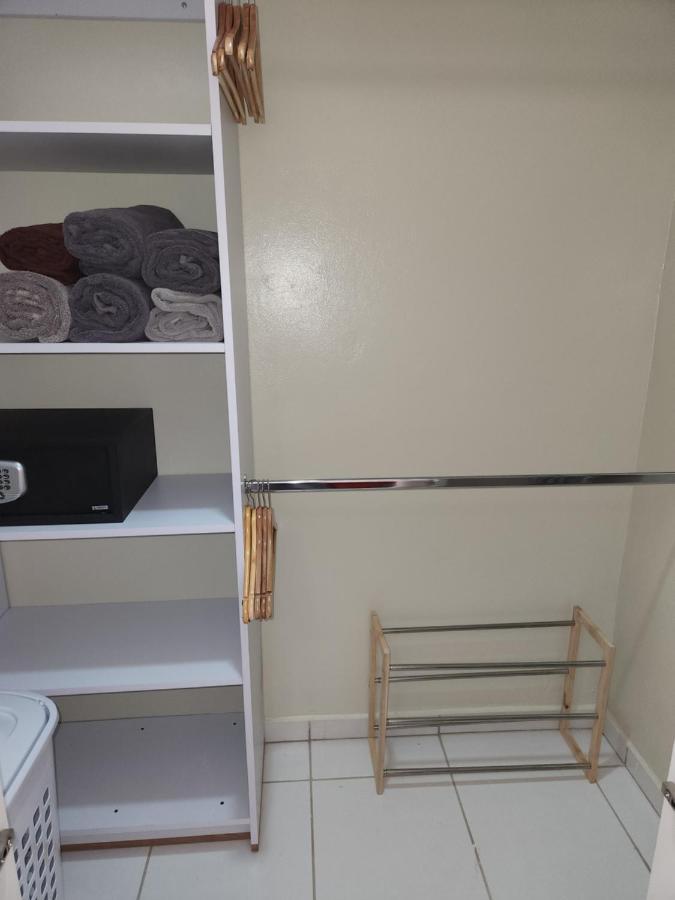 The Lush Apartment Willemstad Bagian luar foto