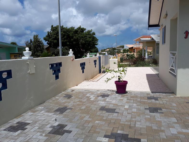 The Lush Apartment Willemstad Bagian luar foto